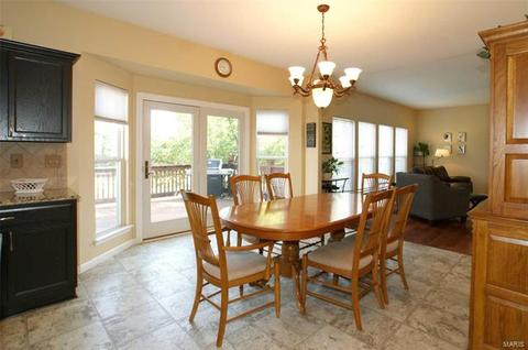 153 Valleybrook Dr, O'fallon, MO 63368 photo 11