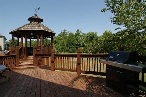 153 Valleybrook Dr, O'fallon, MO 63368 photo 10