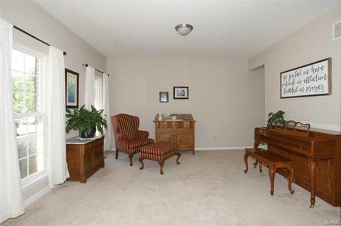153 Valleybrook Dr, O'fallon, MO 63368 photo 7