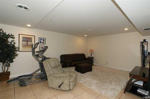 153 Valleybrook Dr, O'fallon, MO 63368 photo 24