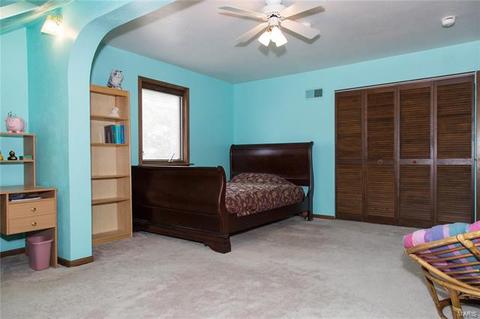 818 Forest Vlg, Ballwin, MO 63021 photo 24