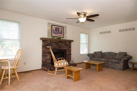 818 Forest Vlg, Ballwin, MO 63021 photo 14