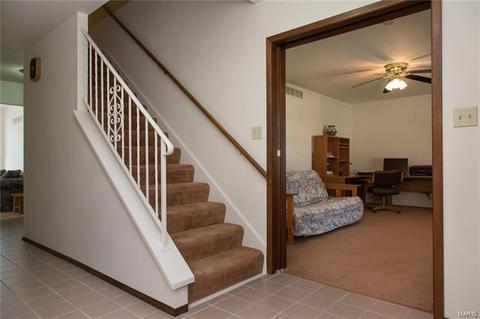 818 Forest Vlg, Ballwin, MO 63021 photo 5