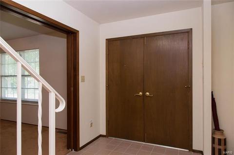 818 Forest Vlg, Ballwin, MO 63021 photo 6