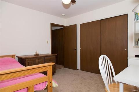 818 Forest Vlg, Ballwin, MO 63021 photo 20