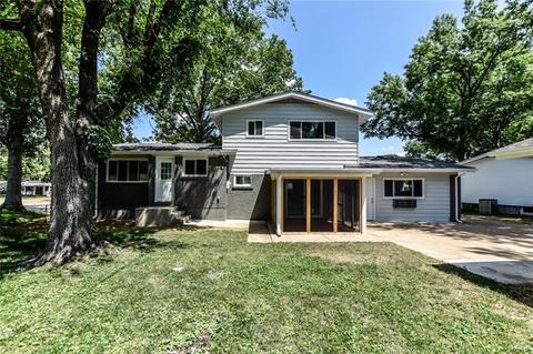 413 Scottfield Ter, Ballwin, MO 63011 photo 4