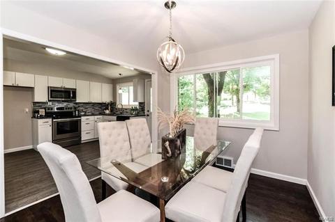 413 Scottfield Ter, Ballwin, MO 63011 photo 10