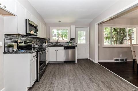 413 Scottfield Ter, Ballwin, MO 63011 photo 12