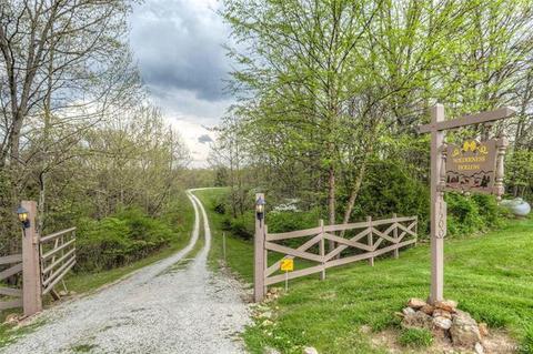 1500 Wilderness Holw, Pacific, MO 63069 photo 1