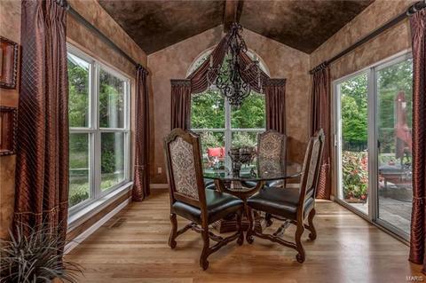 806 Summer Oak Ct, Ellisville, MO 63021 photo 9
