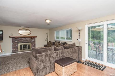 673 Walnut Point Ct, Ballwin, MO 63021 photo 23