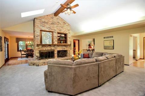 323 Redwood Forest Ct, Ballwin, MO 63021 photo 9