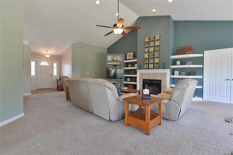 2185 Chickadee Ct, O'fallon, MO 63366 photo 5
