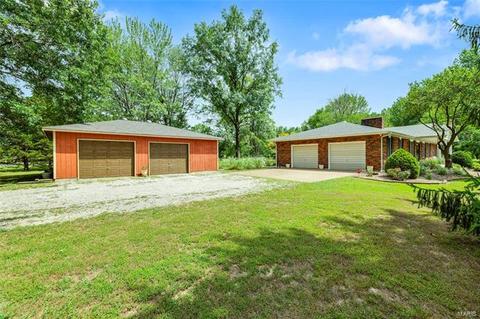 29 Bunker Dr, O'fallon, MO 63366 photo 3