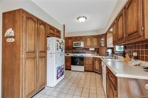 29 Bunker Dr, O'fallon, MO 63366 photo 8