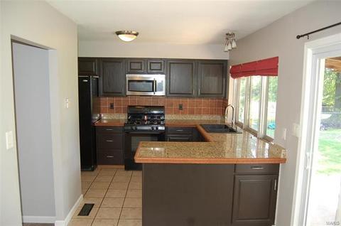 690 Walnut Point Ct, Ballwin, MO 63021 photo 7