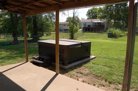 690 Walnut Point Ct, Ballwin, MO 63021 photo 24