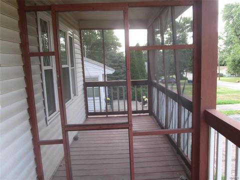 10835 Kingbee, Saint Ann, MO 63074 photo 3