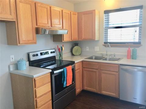 2653 Brook Meadow Ln, O'fallon, MO 63368 photo 4