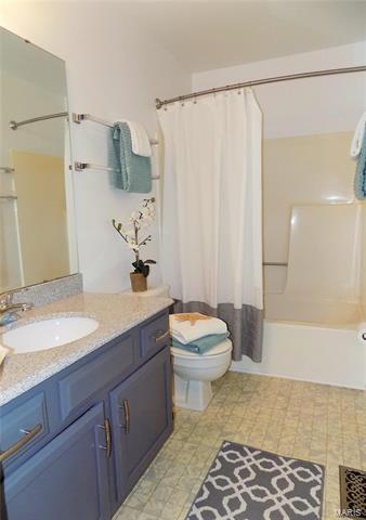 564 Enchanted Pkwy, Manchester, MO 63021 photo 19