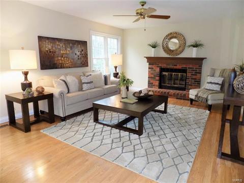 564 Enchanted Pkwy, Manchester, MO 63021 photo 4