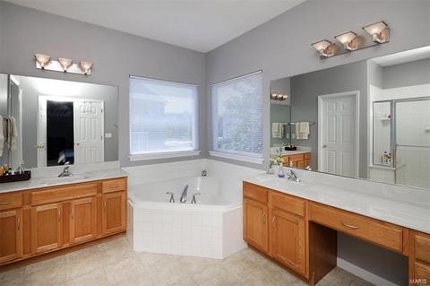 1213 Valley Pass Dr, O'fallon, MO 63366 photo 12