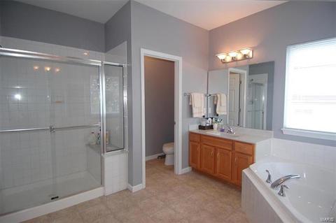 1213 Valley Pass Dr, O'fallon, MO 63366 photo 13