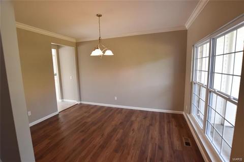 17445 Hilltop Ridge Dr, Eureka, MO 63025 photo 5