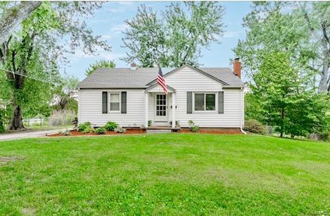 4001 Wright Ave, Saint Ann, MO 63074 photo 1