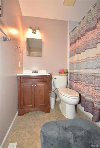 348 Parma Dr, Ballwin, MO 63021 photo 18