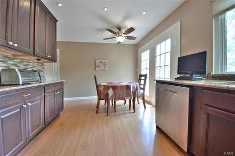 348 Parma Dr, Ballwin, MO 63021 photo 7