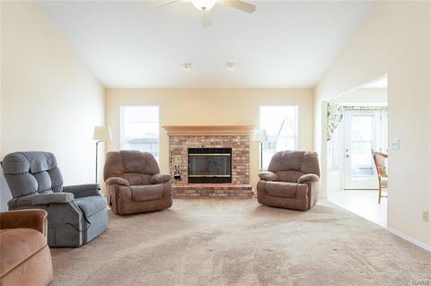 1469 Chambers, O'fallon, MO 63366 photo 4