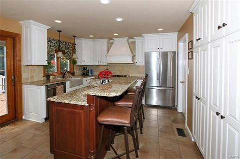 1830 Stone Canyon Cir, Manchester, MO 63021 photo 14