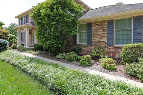 1830 Stone Canyon Cir, Manchester, MO 63021 photo 2