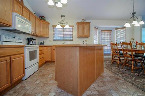 741 Blairbeth, Weldon Spring, MO 63304 photo 6