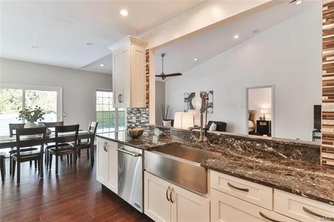 16037 Kerryton Place Dr, Ballwin, MO 63021 photo 5