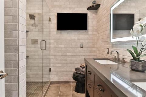 16037 Kerryton Place Dr, Ballwin, MO 63021 photo 21