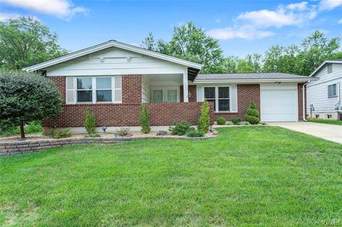 502 Arborwood, Ballwin, MO 63021 photo 1