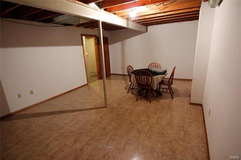 1058 Columbard Dr, Ballwin, MO 63021 photo 32