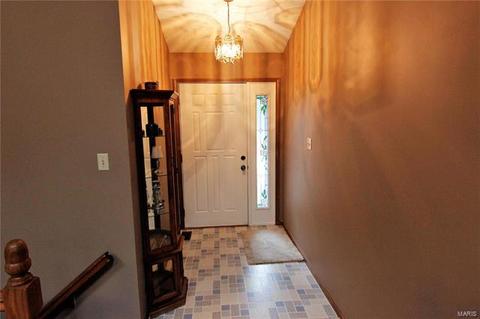 1058 Columbard Dr, Ballwin, MO 63021 photo 16