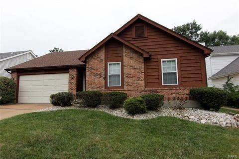 1058 Columbard Dr, Ballwin, MO 63021 photo 1