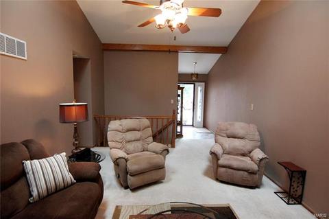 1058 Columbard Dr, Ballwin, MO 63021 photo 15