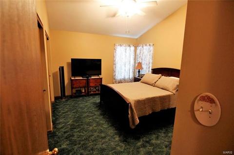 1058 Columbard Dr, Ballwin, MO 63021 photo 18