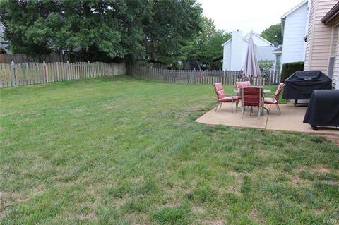1058 Columbard Dr, Ballwin, MO 63021 photo 34