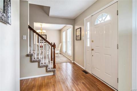 152 Middlesburg Ct, O'fallon, MO 63368 photo 2