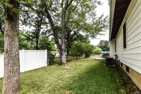 1211 Derbyshire Dr, Manchester, MO 63021 photo 25