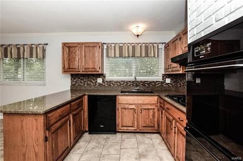 1211 Derbyshire Dr, Manchester, MO 63021 photo 10