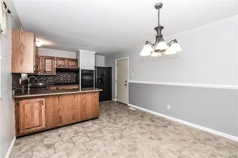 1211 Derbyshire Dr, Manchester, MO 63021 photo 8
