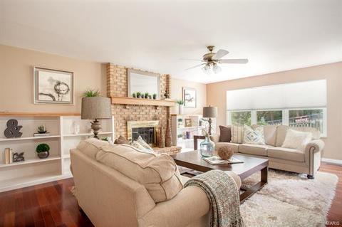 198 Spring Oaks Dr, Ballwin, MO 63011 photo 4