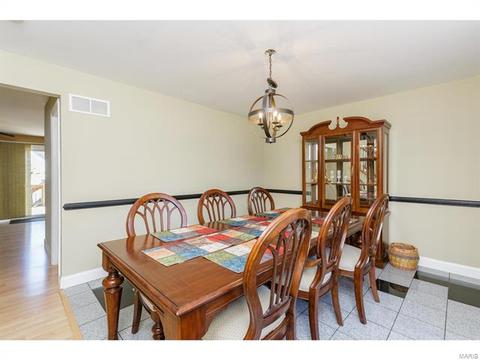 39 Coach Line Dr, O'fallon, MO 63368 photo 3